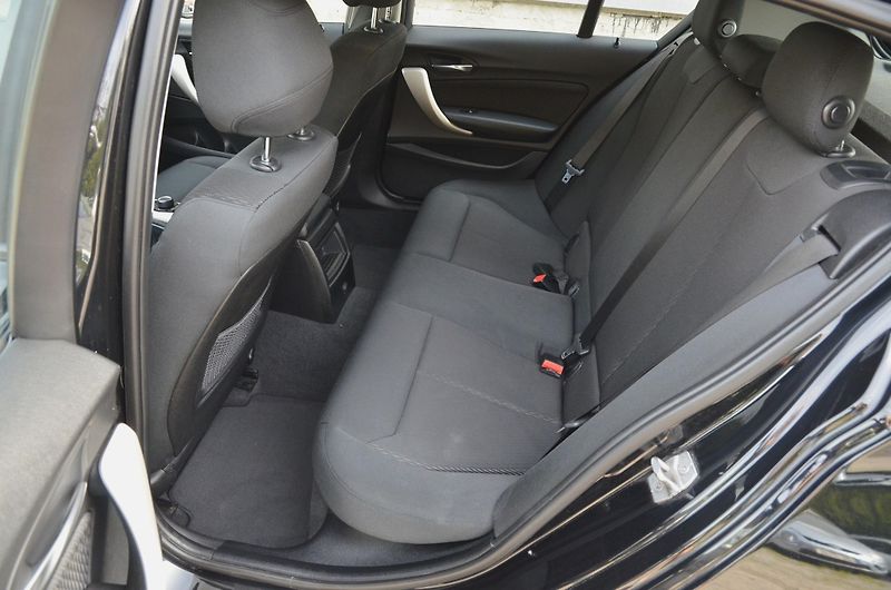 BMW Řada 1 (2016) 116i 80kW Facelift /AUT. KLIMA - fotka 12 z 33