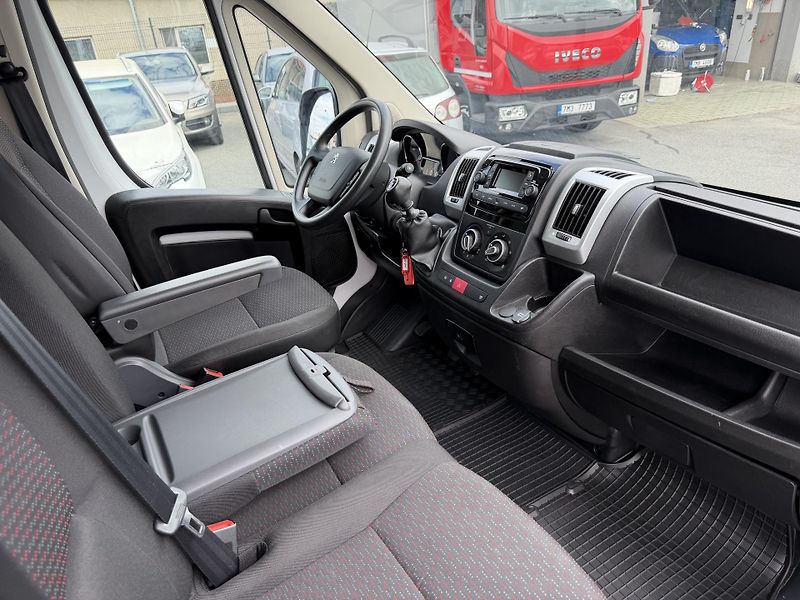 Peugeot Boxer (2023) 2.2 HDI - CZ - 1.Majitel DPH - fotka 12 z 15