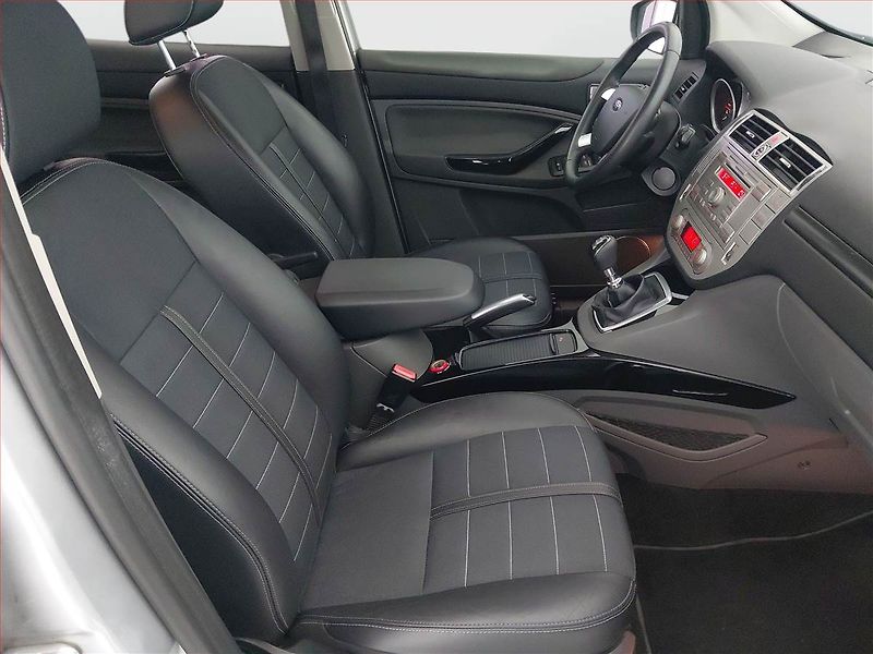 Ford Kuga (2012) 2.0 TDCi, 4X4, Tempomat - fotka 9 z 16