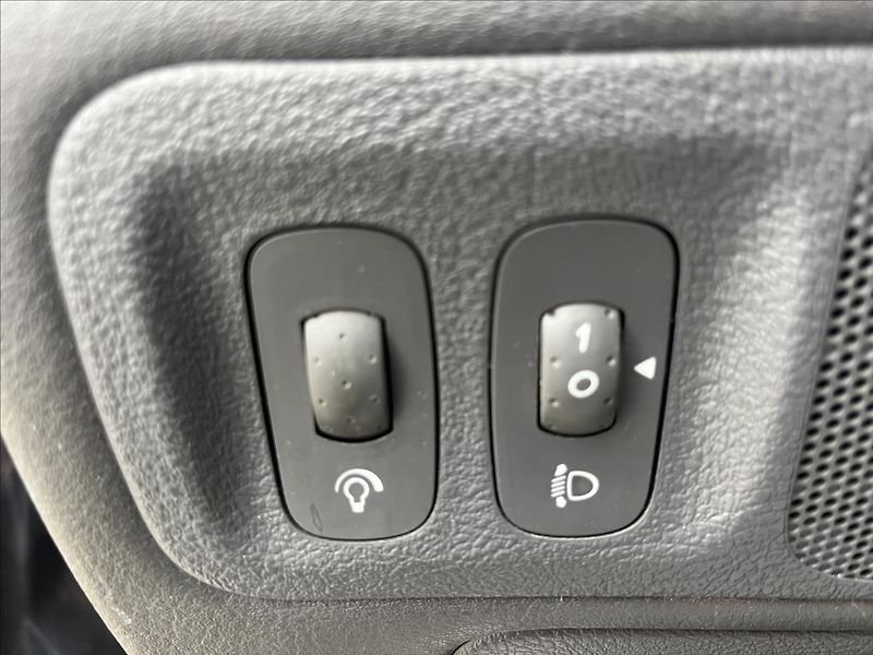 Renault Laguna 1,9 dCi TAŽNÉ SERVIS STK 3/28 - fotka 22 z 33