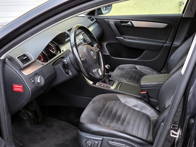Volkswagen Passat TDi Highline, SERV.KNIHA       - fotka 34 z 51