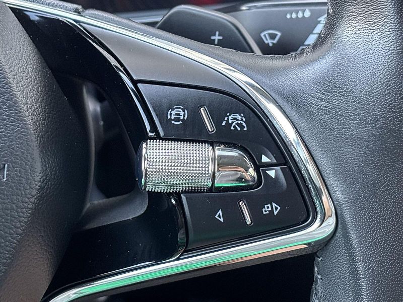 Škoda Superb (2021) Combi 2.0 TDI 4x4 DSG L&K - fotka 20 z 30