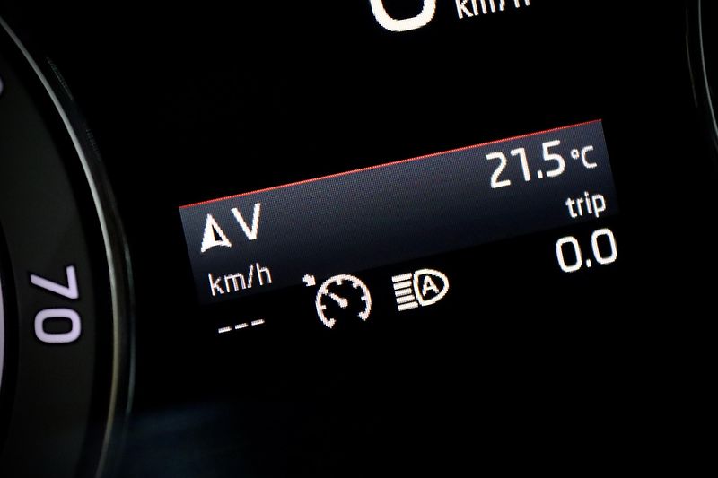 Škoda Superb 3 2.0 TSI 162 kW DSG Sportline - fotka 32 z 48