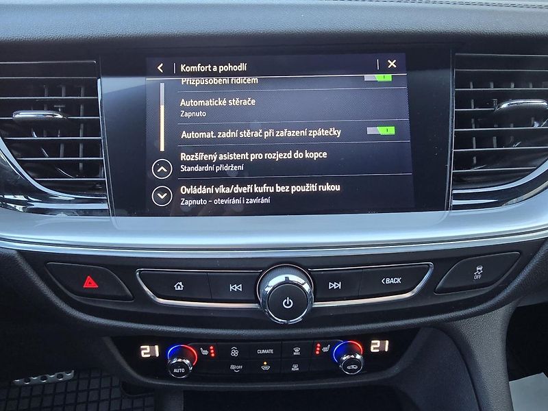 Opel Insignia 128kW 4x4 AUT Ultimate ST -DPH - fotka 35 z 40