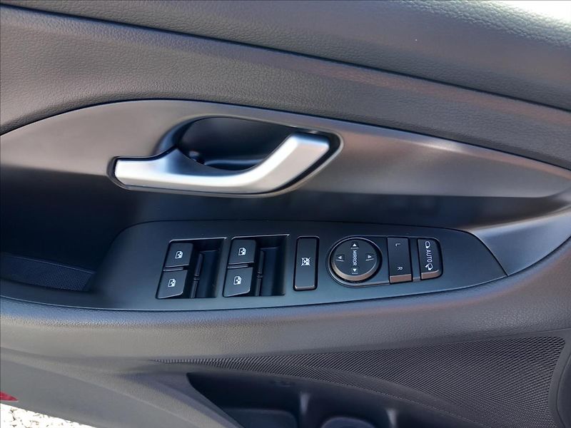 Hyundai i30 1,0 T-GDI MT COMFORT - fotka 17 z 23