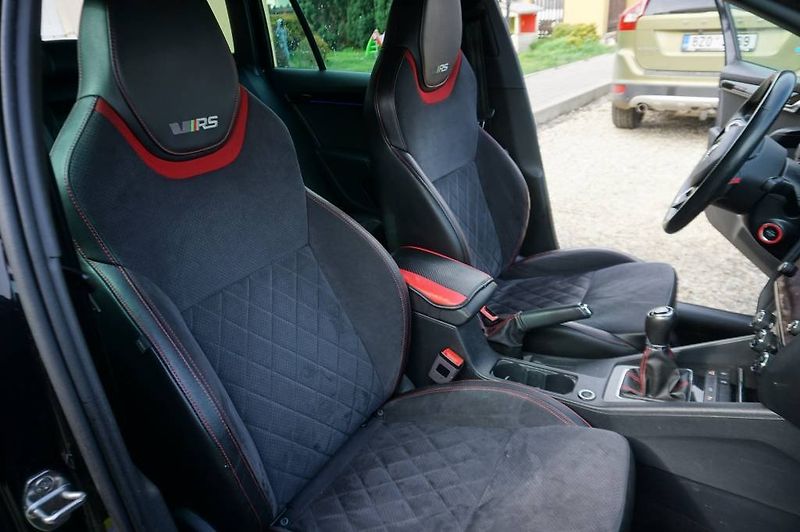 Škoda Octavia (2018) 2,0 RS - fotka 18 z 32