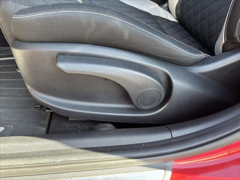Kia Ceed 1,5 TGDi GT Line 1.ČR TAŽNÉ - fotka 12 z 47