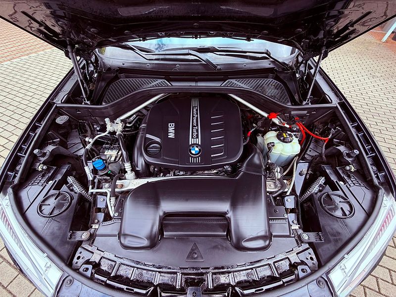 BMW X5 40d xDrive, ČR, Serviska, Vent - fotka 29 z 30