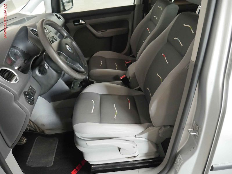 Volkswagen Caddy (2007) 1.9TDi, Navi, AC - fotka 9 z 15
