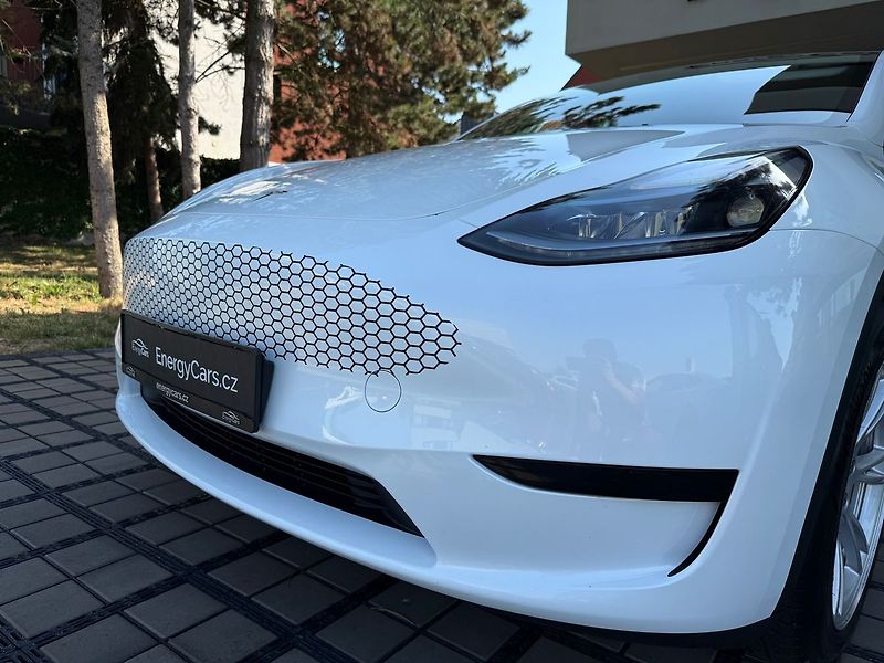Tesla Model Y Standrart Range LFP Tažné - fotka 5 z 43