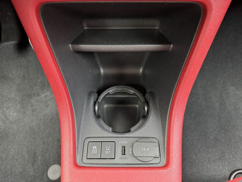Škoda Citigo (2017) 1.0MPi Monte Carlo Bluetooth - fotka 11 z 48