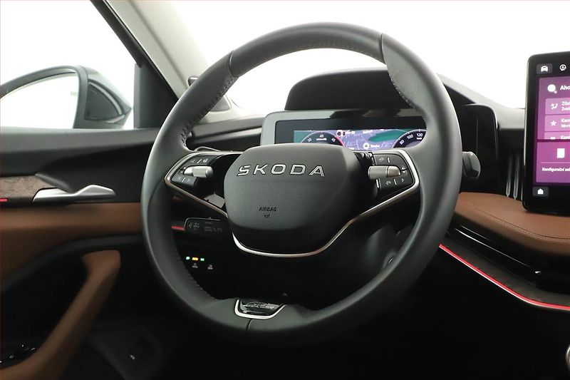 Škoda Superb (2025) 2.0 TDI, LAURIN & KLEMENT - fotka 8 z 21