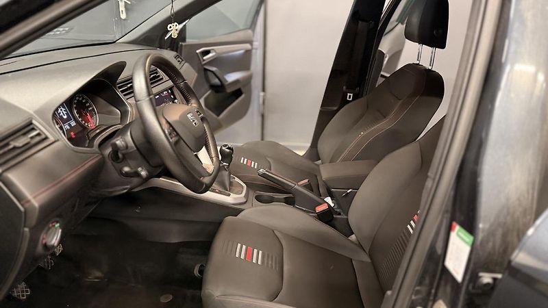 Seat Arona (2019) 1.0TGI- FR,LED,ZÁRUKA  - fotka 12 z 35
