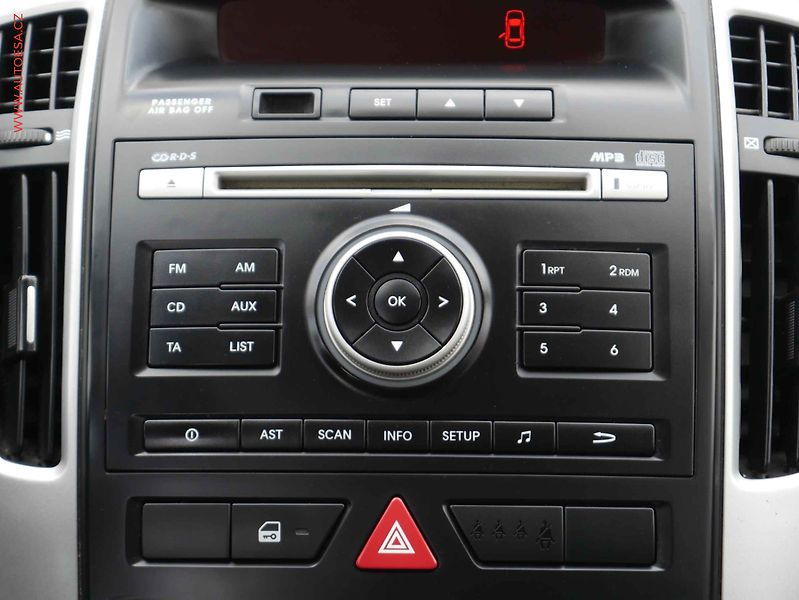 Kia Ceed (2012) 1.6i, servis.kniha, AC - fotka 11 z 15