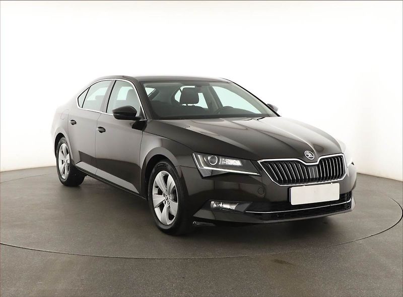 Škoda Superb (2018) 2.0 TDI, Automat, Xenony - fotografie inzerátu