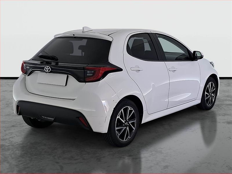 Toyota Yaris (2021) 1.5 VVT-i - fotka 5 z 17
