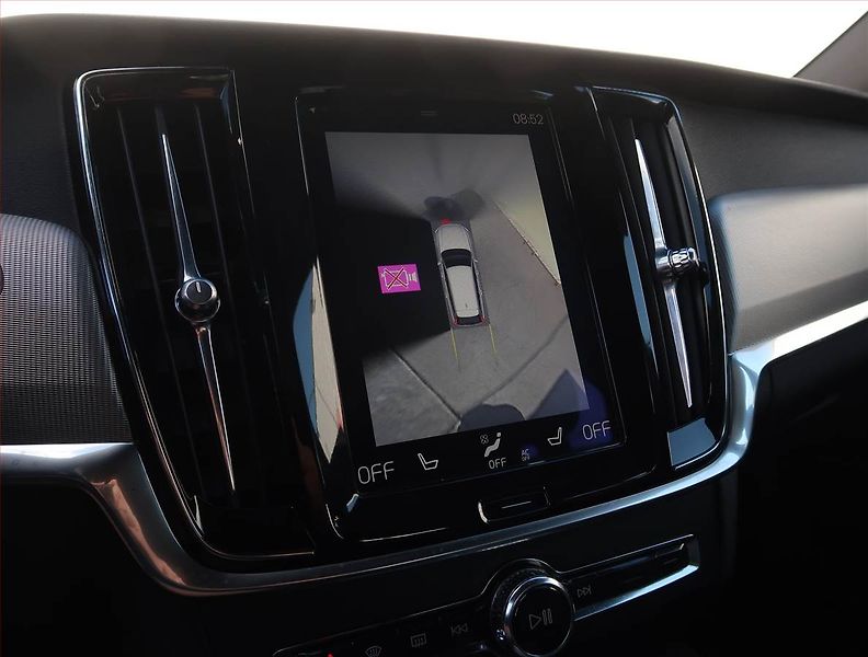 Volvo V90 (2016) D5 AWD, 4X4, Automat - fotka 17 z 21