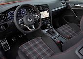 Volkswagen Golf GTI 7. generace v aktuální podobě po faceliftu.