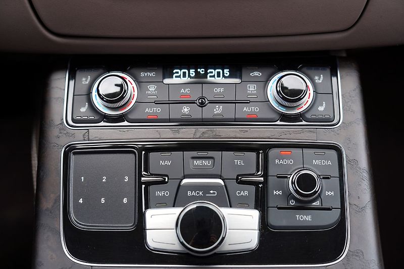 Audi A8 3.0 TDI Quattro/Tiptr./Matrix/ - fotka 33 z 50
