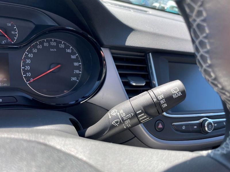 Opel Crossland X Enjoy 1,2 Turbo, ČR, 1. maj - fotka 23 z 33