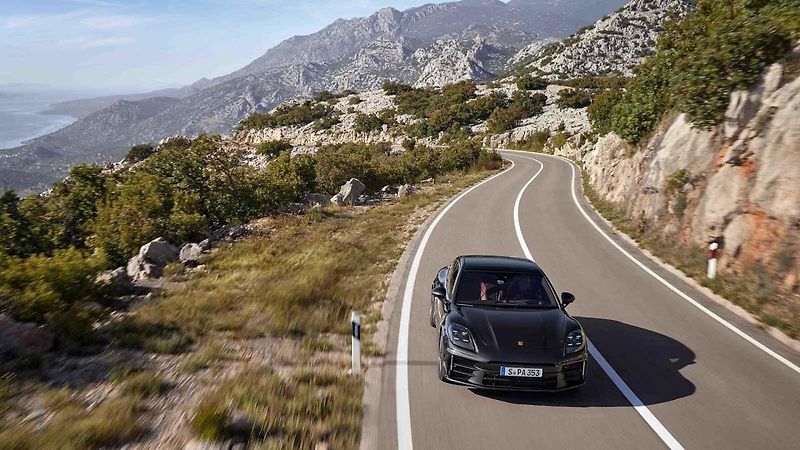 Česká premiéra Porsche Panamera v pražském bytě