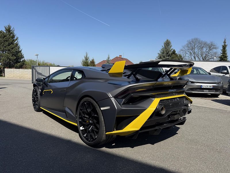 Lamborghini Huracán STO - 60 ANNIVERSARIO - fotka 8 z 37
