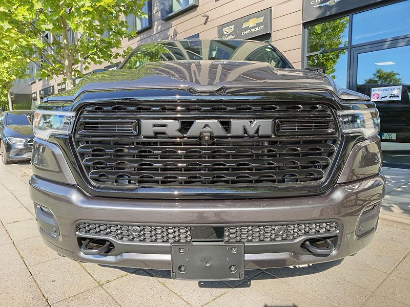 Dodge RAM (2026) V8, 5.7l, Limited night edit. - fotka 8 z 27