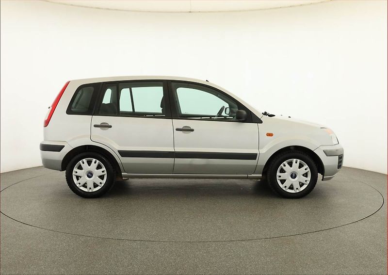 Ford Fusion (2006) 1.6, Automat, po STK - fotka 6 z 14