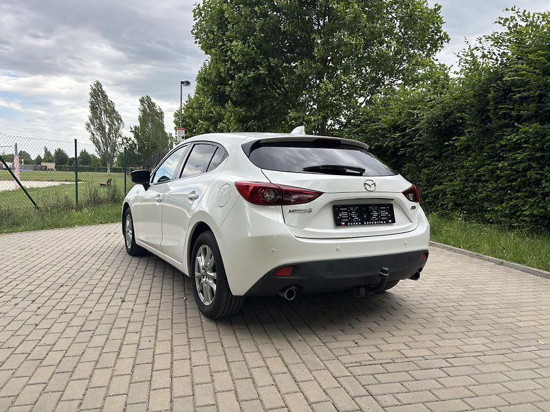 Mazda 3 2.0 Center-Line - fotka 7 z 28