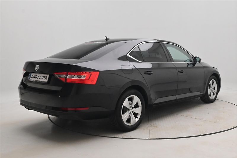 Škoda Superb 2,0 TDI 110 kW DSG Ambition Zá - fotka 5 z 29