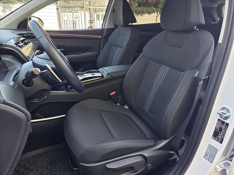 Hyundai Tucson 1,6 T-GDi 132kW 4x4 AT Style Č - fotka 8 z 26