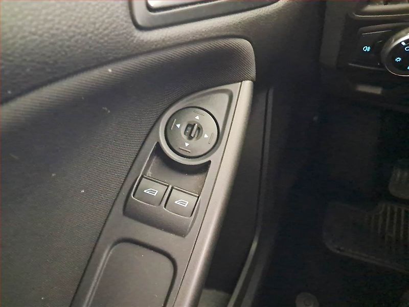 Ford Focus (2015) 1.6 TDCi, Serv.kniha - fotka 14 z 14
