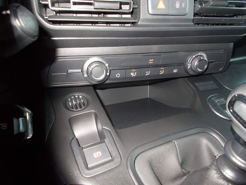 Opel Combo (2026) Edition Plus L1H1 1.2 TURBO (8 - fotka 21 z 34