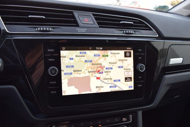 Volkswagen Touran (2018) 1.4TSI 110kw COMFORTLINE 7MÍST - fotka 28 z 51