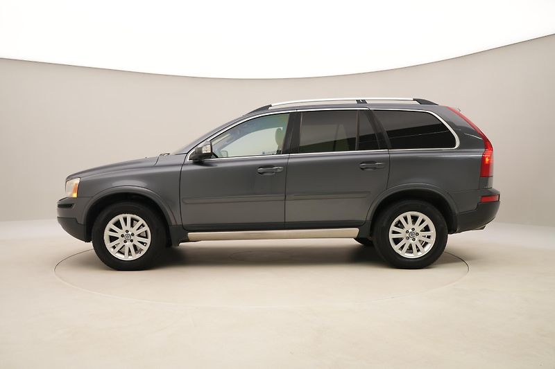 Volvo XC90 D5 AWD SPORT AUT CZ - fotka 9 z 42
