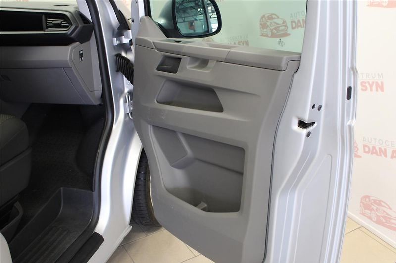 Volkswagen Transporter 2,0 TDI 110KW DSG 5 míst T6.1 - fotka 14 z 35