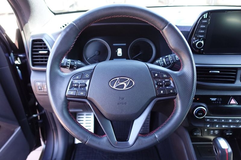 Hyundai Tucson 2,0CRDi A/T 4x4 N-Line - fotka 17 z 32