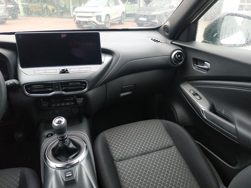 Nissan Juke 1.0 DIG-T, MT, N-CONN, SKLADEM - fotka 14 z 26