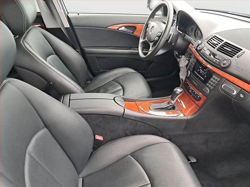 Mercedes-Benz Třídy E (2007) Edition E 280 CDI 4MATIC, 4X4 - fotka 9 z 16