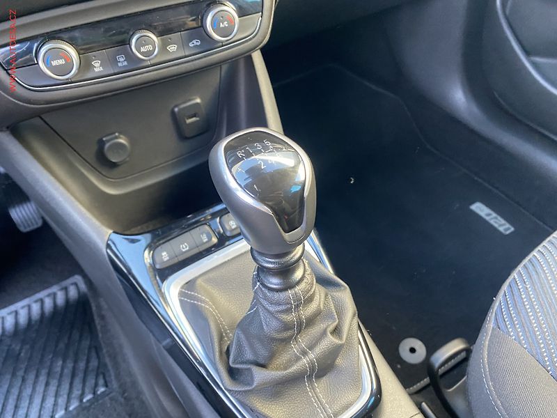 Opel Crossland X (2019) 1.2 T 120, Edition - fotka 16 z 17