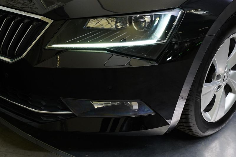 Škoda Superb - fotka 9 z 28