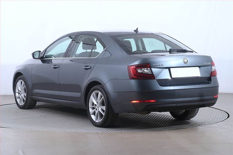 Škoda Octavia (2018) 2.0 TDI, Navi, Tempomat - fotka 4 z 21