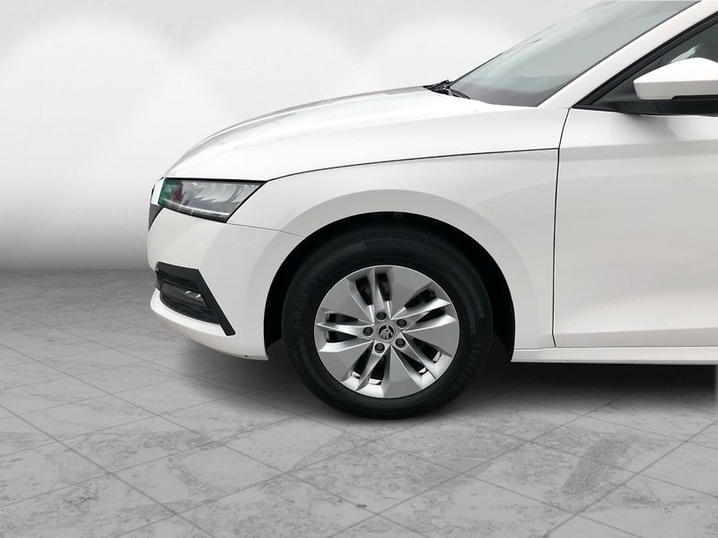 Škoda Octavia 2,0TDi 85kW AMBITION PLUS - fotka 10 z 28