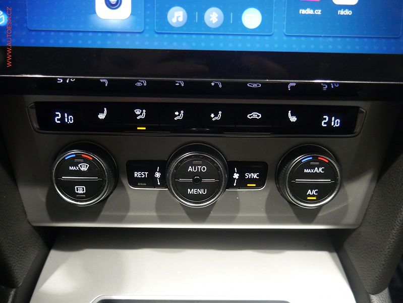 Volkswagen Passat (2015) 2.0TDi, Comfortline - fotka 14 z 17