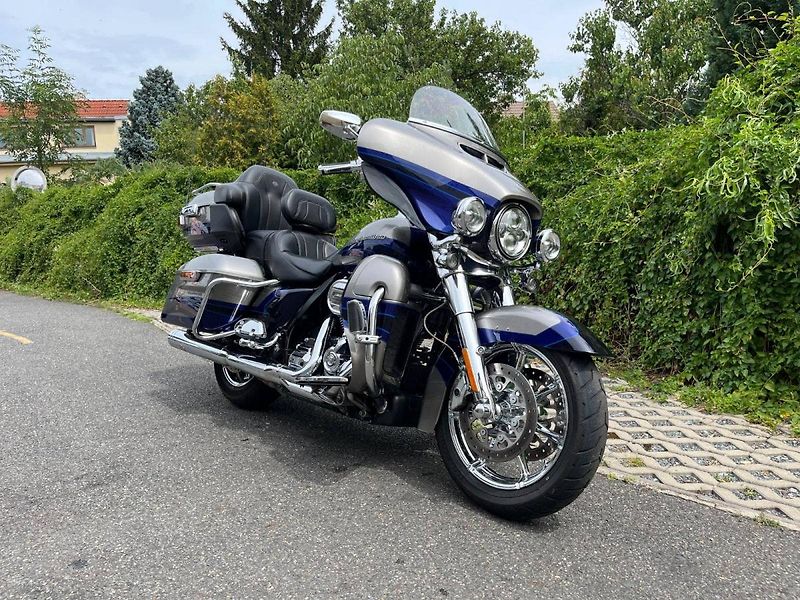 Harley-Davidson FLHTKSE ULTRA LIMITED CVO (2017) AKČNÍ CENA - fotka 1 z 15