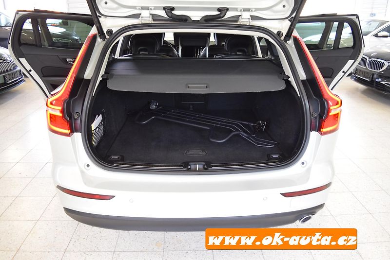 Volvo V60 2.0 D PRAV.SERVIS AUTOMAT 2020 - fotka 18 z 61