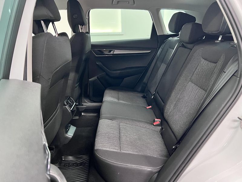 Škoda Karoq 2.0 TDI 110 KW 4x4 DSG - fotka 17 z 36