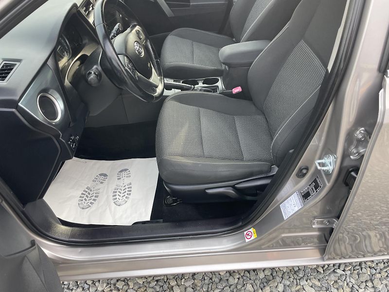 Toyota Auris 1.8i 16v HYBRID AUT NAVI CAM!! - fotka 84 z 166