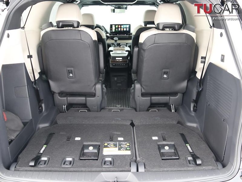 Toyota Sienna (2026) Platinum 2.5 HEV AWD - fotka 69 z 76