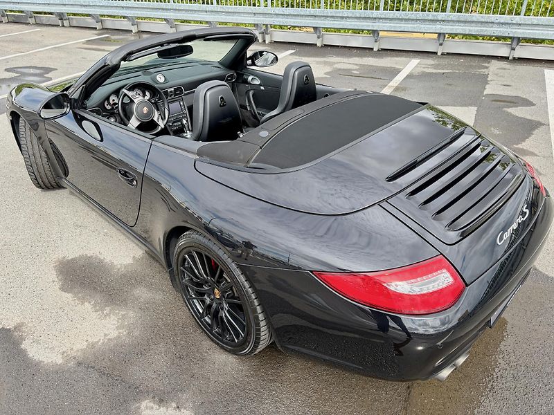 Porsche 911 (2008) S Cabrio 3.8 PDK 997.2 SportCh - fotka 53 z 67